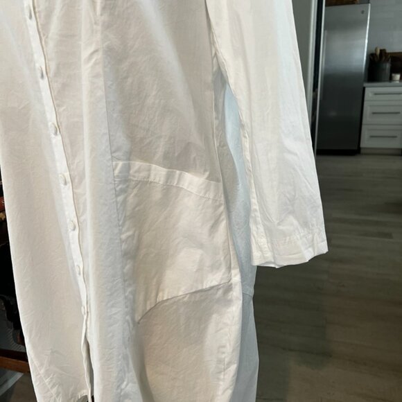 RISONA Oversized @ the Hips w/ LG. Pockets Long Sleeve White Dress - Picture 3 of 7